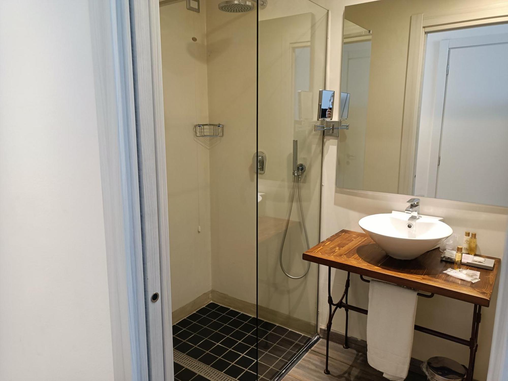 Phi Hotel Milano Baranzate Esterno foto