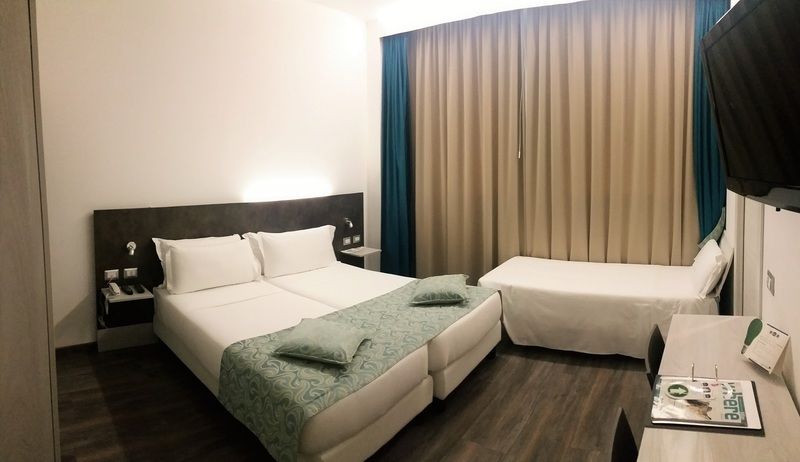 Phi Hotel Milano Baranzate Esterno foto