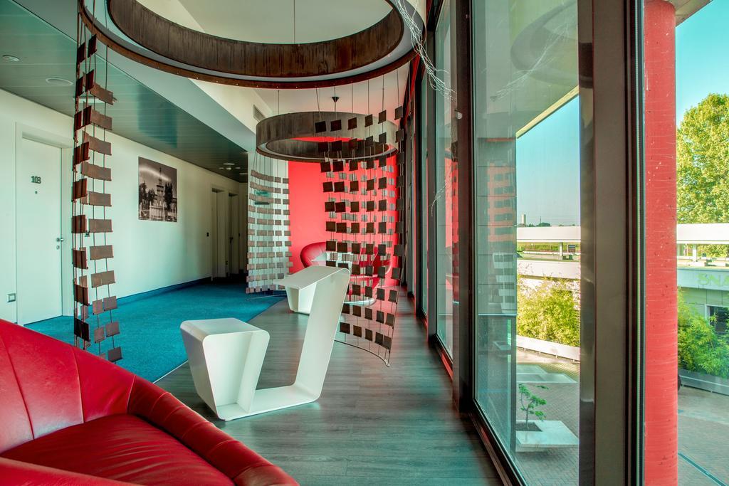 Phi Hotel Milano Baranzate Esterno foto