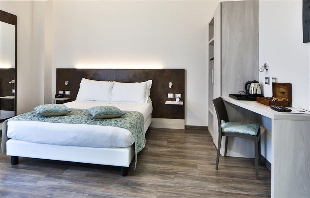 Phi Hotel Milano Baranzate Esterno foto