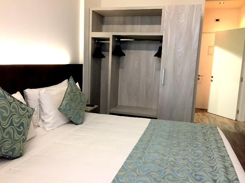 Phi Hotel Milano Baranzate Esterno foto